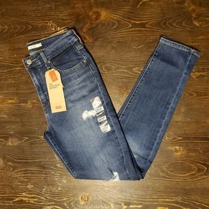 Levi's 721 High-Rise Skinny Jeans